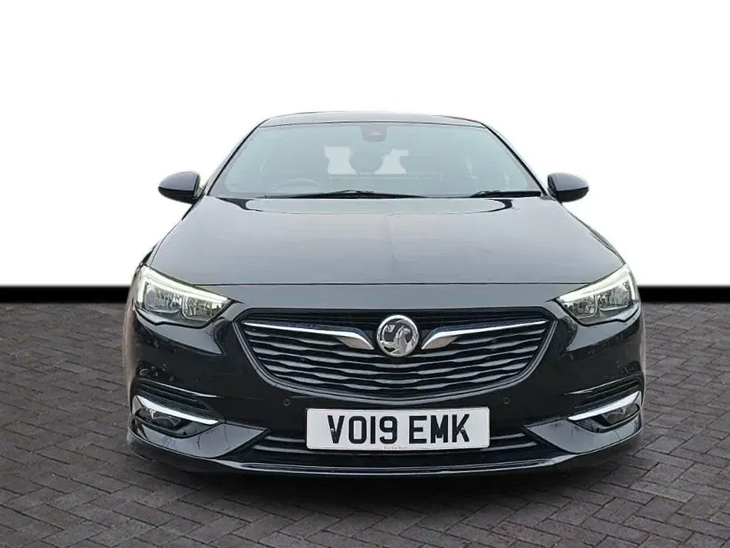 Used Vauxhall Insignia SRi 165 HP (121 kW) 2019 Black Hatchback