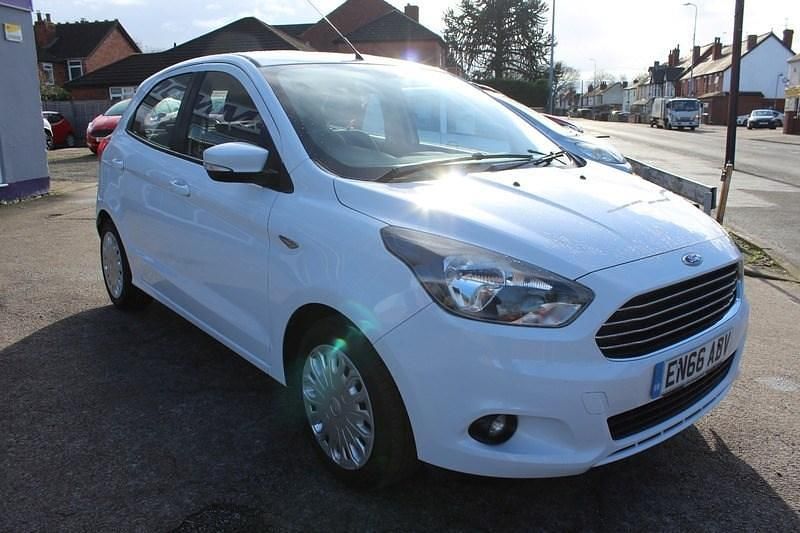 Used Ford Ka Plus Studio 70 HP (51 kW) 2017 White Hatchback