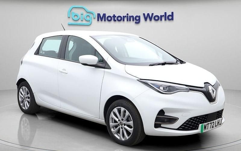 White Used 2022 Renault Zoe Version S Hatchback | £10,100 (Fair price) - Image 1/4