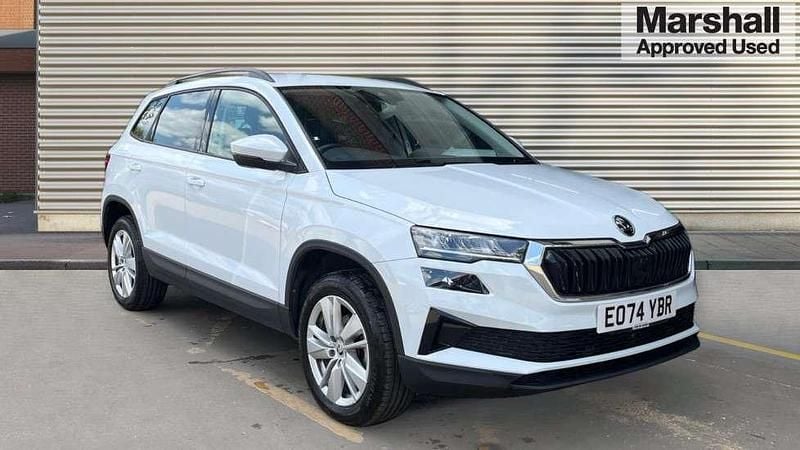 White Used 2024 Skoda Karoq SE Drive SUV | £21,550 (A bit pricey) - Image 1/4