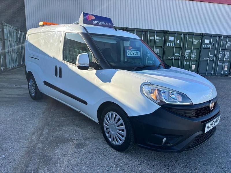 Used Fiat Doblò 90 HP (66 kW) 2016 White MPV