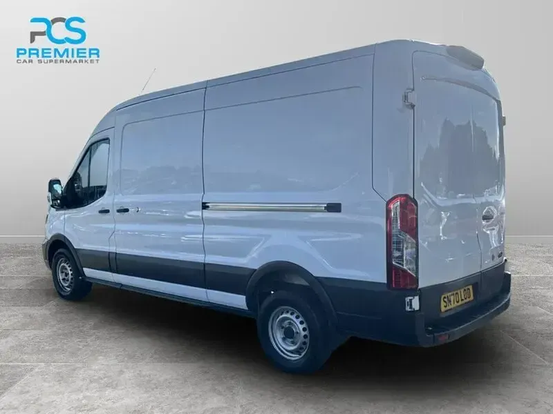 Usado Ford Transit 130 HP (95 kW) 2020 Branco Van