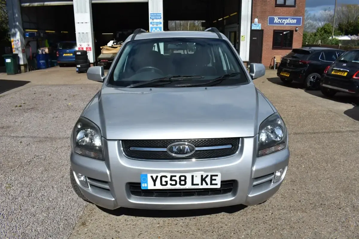 Używany Kia Sportage 140 KM (102 kW) 2008 Srebrny SUV