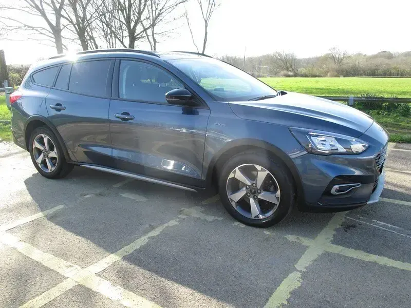 Used Ford Focus Active 125 HP (91 kW) 2021 Blue Estate