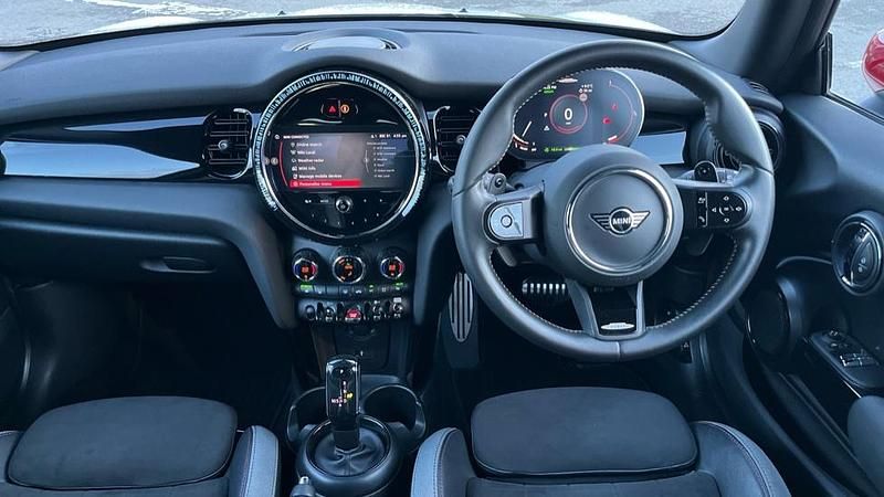 Used Mini John Cooper Works Hatch 228 HP (167 kW) 2022 White Hatchback