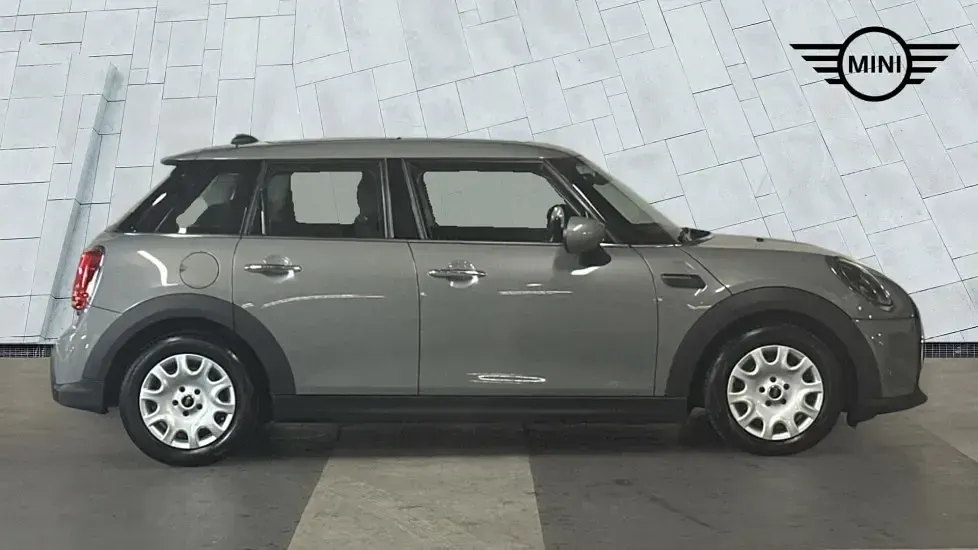 Used Mini ONE Classic 101 HP (74 kW) 2022 Grey Hatchback