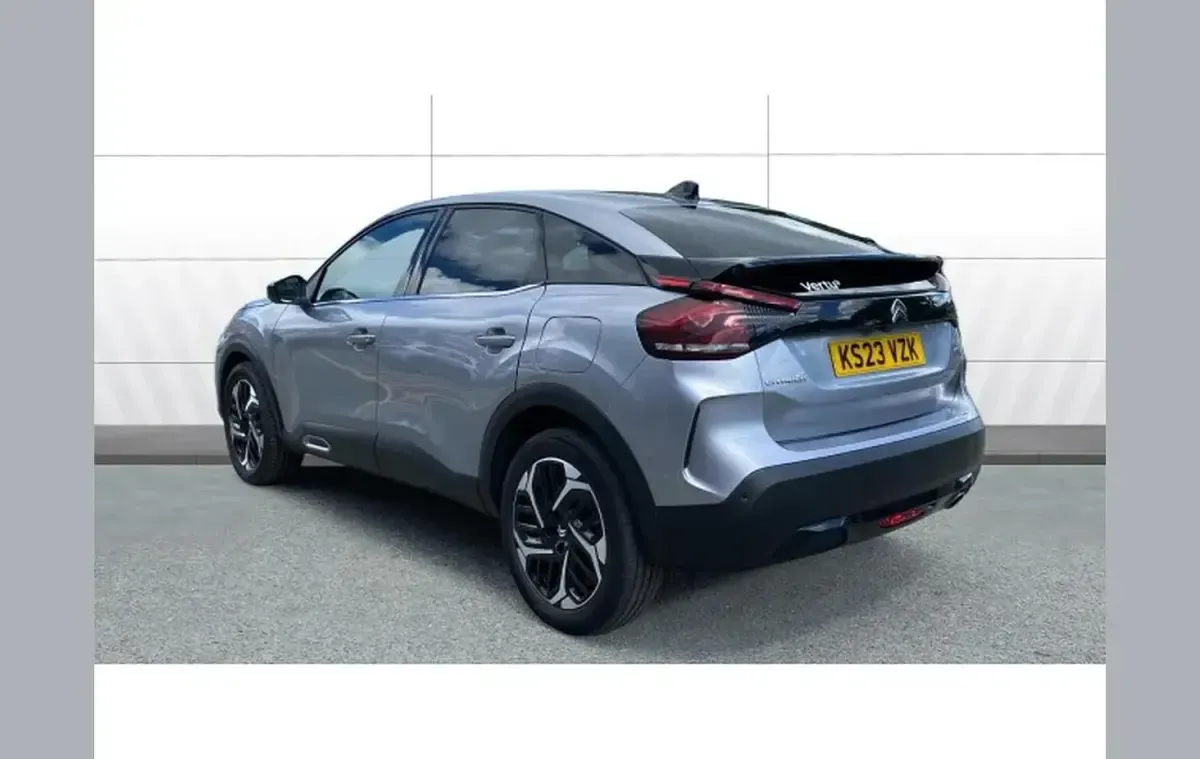 Used Citroën C4 Shine 131 HP (96 kW) 2023 Grey SUV