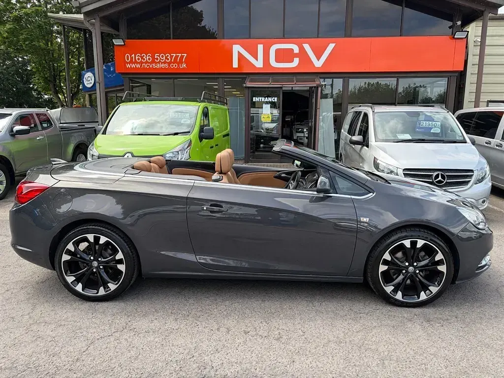 Used Vauxhall Cascada Elite 140 HP (102 kW) 2016 Grey Cabriolet