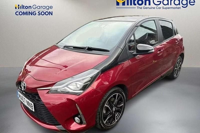 Usado Toyota Yaris Design 111 HP (81 kW) 2017