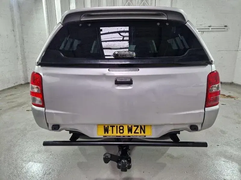 Used Mitsubishi L200 2018 Silver Pickup
