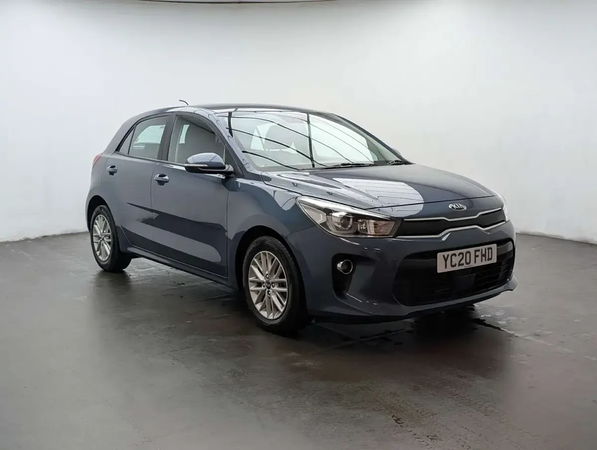 Used Kia Rio 99 HP (72 kW) 2020 Blue Hatchback