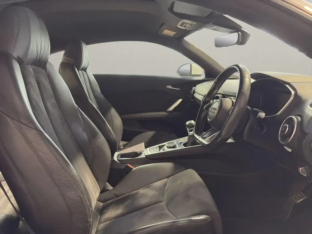 Used Audi TT Sport 230 HP (169 kW) 2015 White Coupe