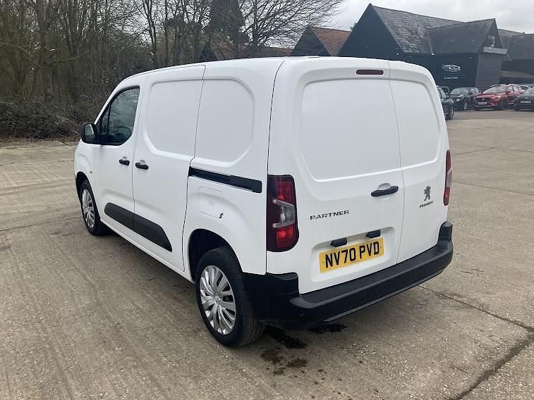 Used Peugeot Partner 2021 White MPV