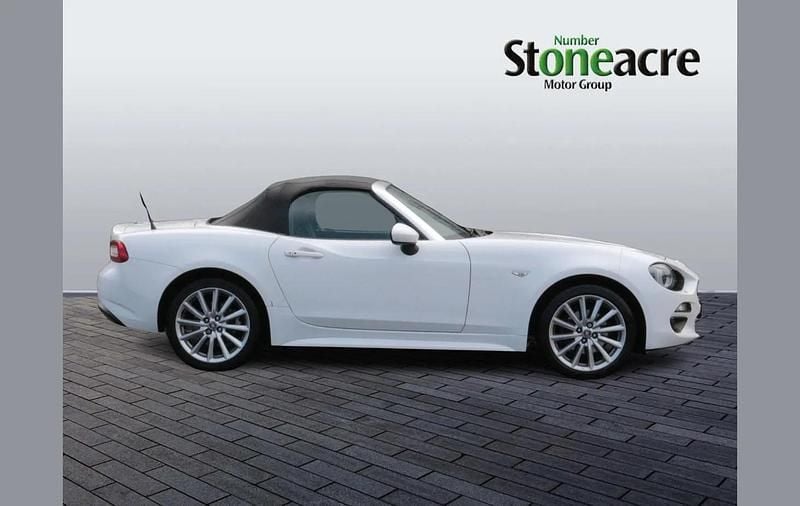 Used Fiat 124 Spider Lusso Plus 138 HP (101 kW) 2016 White Cabriolet