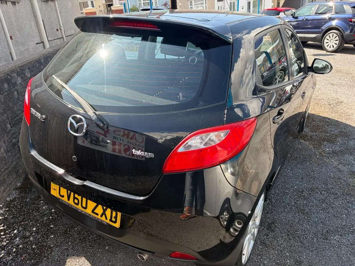 Used Mazda 2 84 HP (61 kW) 2010 Black Hatchback