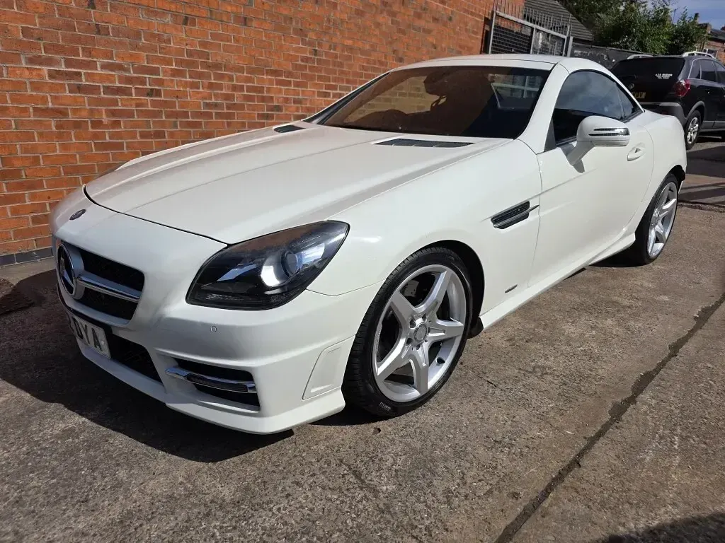 Used Mercedes SLK250 AMG 204 HP (150 kW) 2012 White Cabriolet