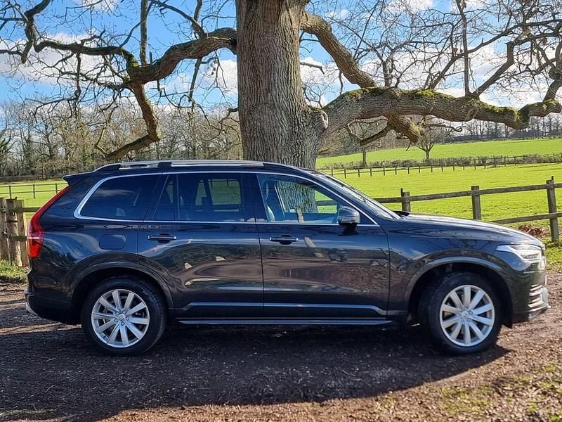 Used Volvo XC90 Momentum 235 HP (172 kW) 2019 Grey SUV