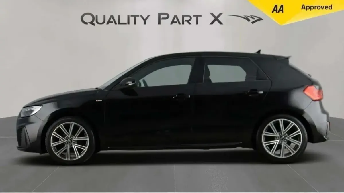 Begagnad Audi A1 Sportback S-Line 110 HK (80 kW) 2023 Svart Halvkombi