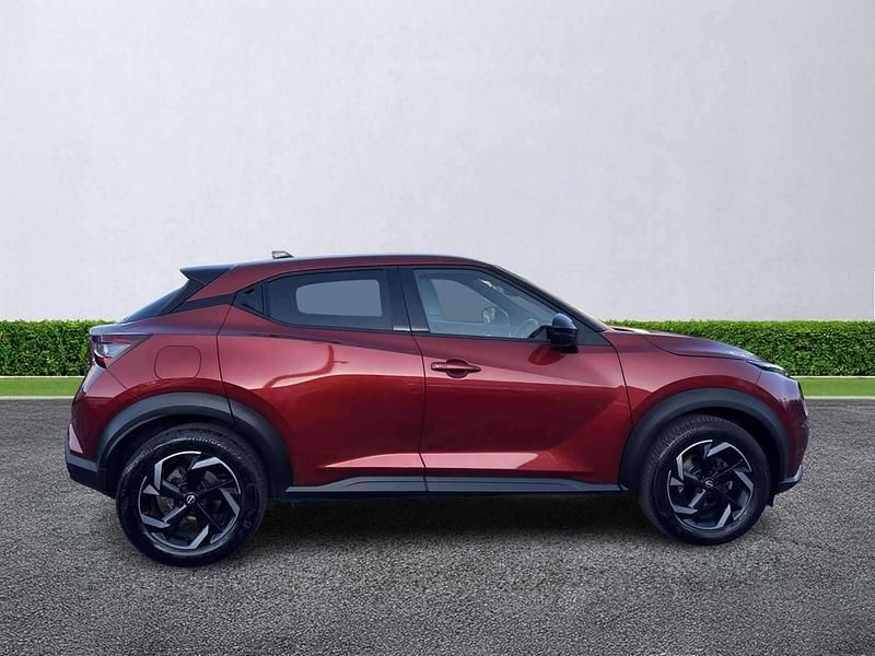 Used Nissan Juke N-Connecta 114 HP (83 kW) 2023 Red SUV