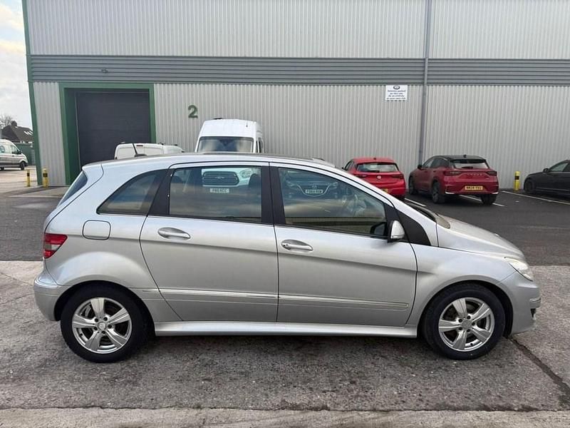 Used Mercedes B180 SE 109 HP (80 kW) 2010 Silver MPV