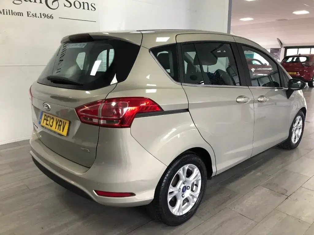 Used Ford B-MAX Zetec 2013 Silver MPV