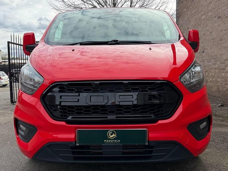 Used Ford Transit Custom Trend 105 HP (77 kW) 2019 Red Van