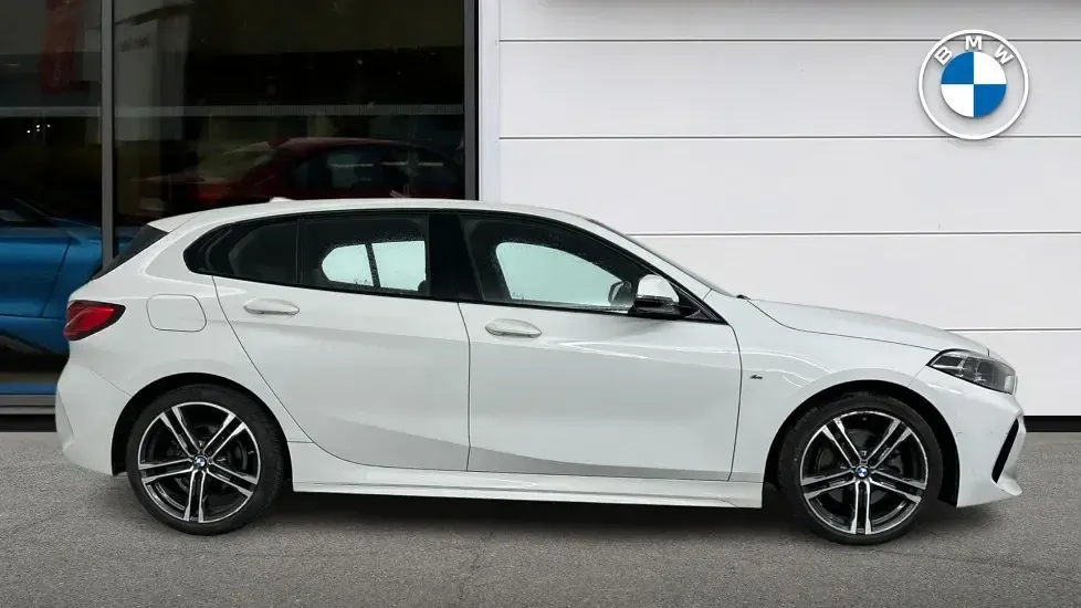 Used BMW 118 M Sport 140 HP (102 kW) 2020 White Hatchback