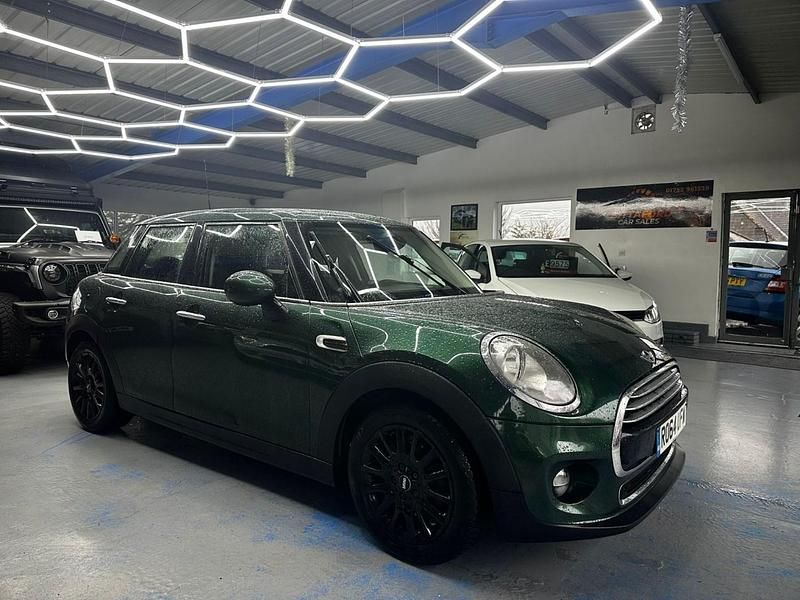 Used Mini Cooper D Hatch 2014 Green Hatchback
