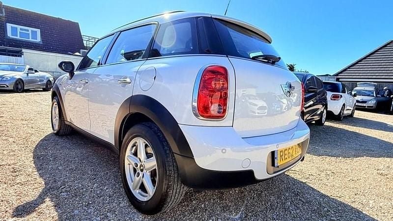 Used Mini One Countryman 98 HP (72 kW) 2012 White SUV