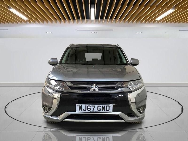 Used Mitsubishi Outlander P-HEV 200 HP (147 kW) 2017 Grey Estate