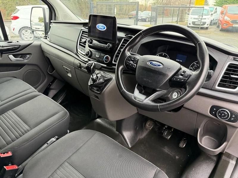 Used Ford Transit Custom Limited 130 HP (95 kW) 2022 Silver Van