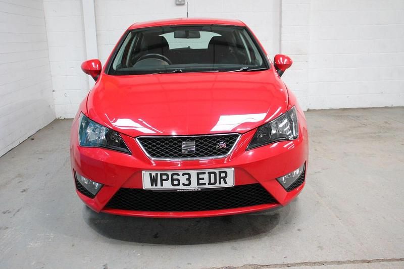 Used Seat Ibiza FR 105 HP (77 kW) 2013 Red Hatchback