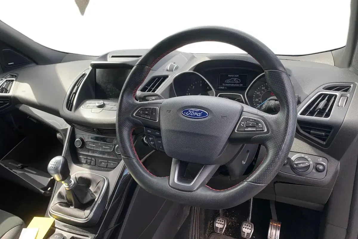 Used Ford Kuga ST-Line X 180 HP (132 kW) 2018 White SUV