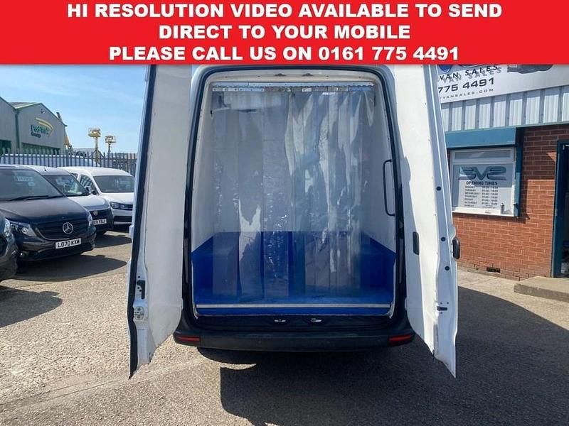 Usado Mercedes Sprinter 140 HP (102 kW) 2021 Branco Van