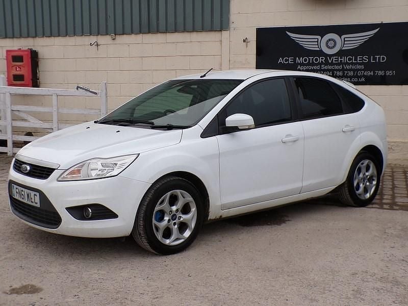 Used Ford Focus Sport 110 HP (80 kW) 2011 White Hatchback