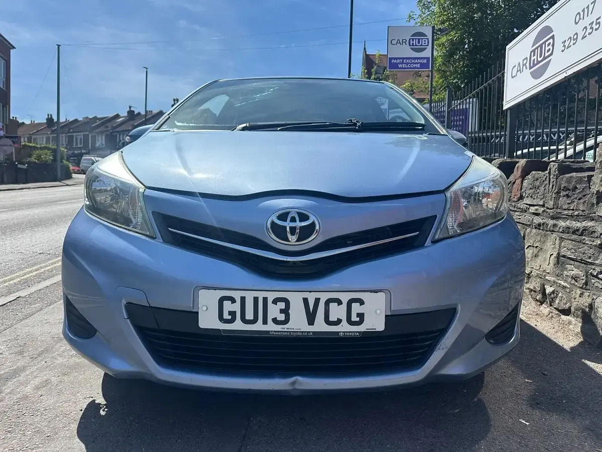 Used Hyundai i10 Active 85 HP (62 kW) 2013 Silver Hatchback