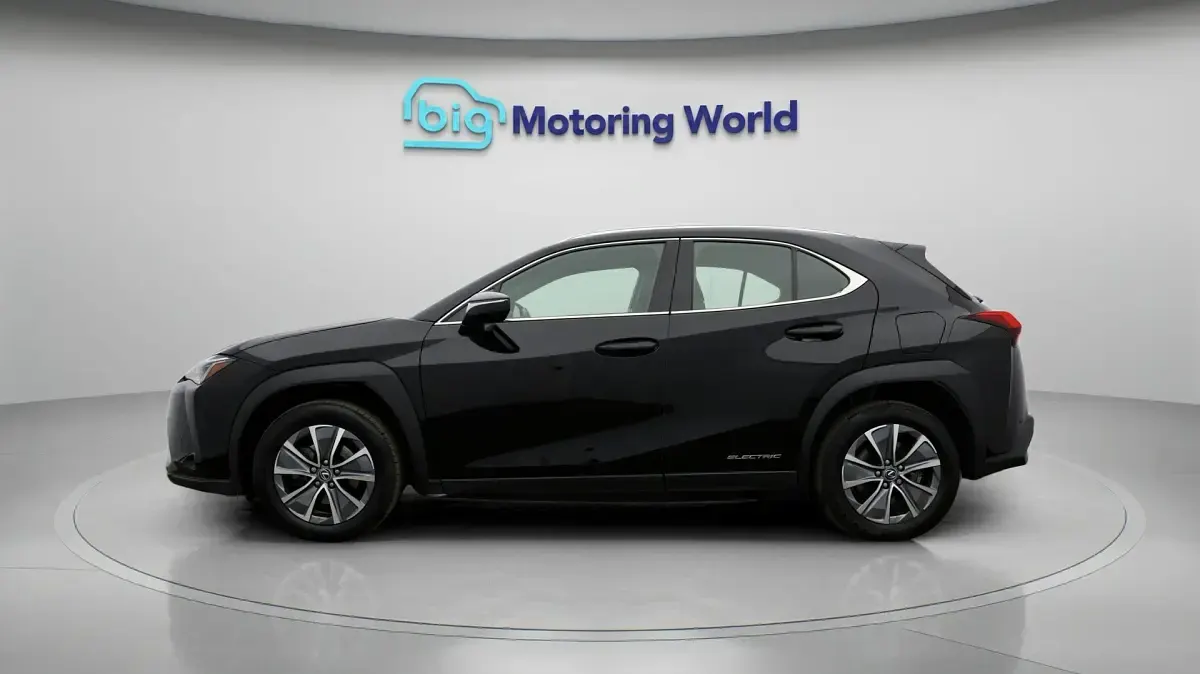 Used Lexus UX 300e 150 kW (204 HP) 2023 SUV