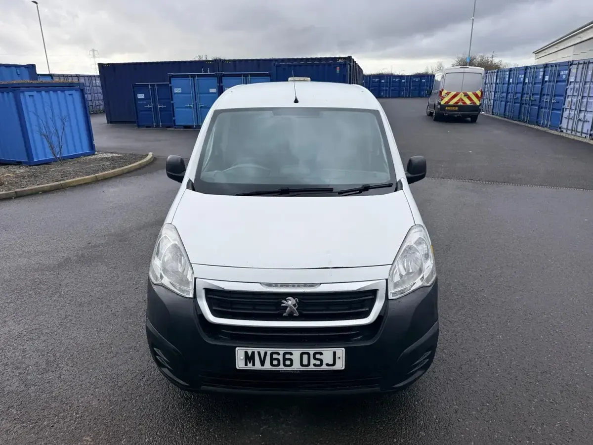 Used Peugeot Partner S 2016 White MPV