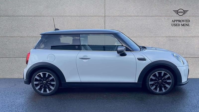 Used Mini Cooper Exclusive 134 HP (98 kW) 2023 White Hatchback