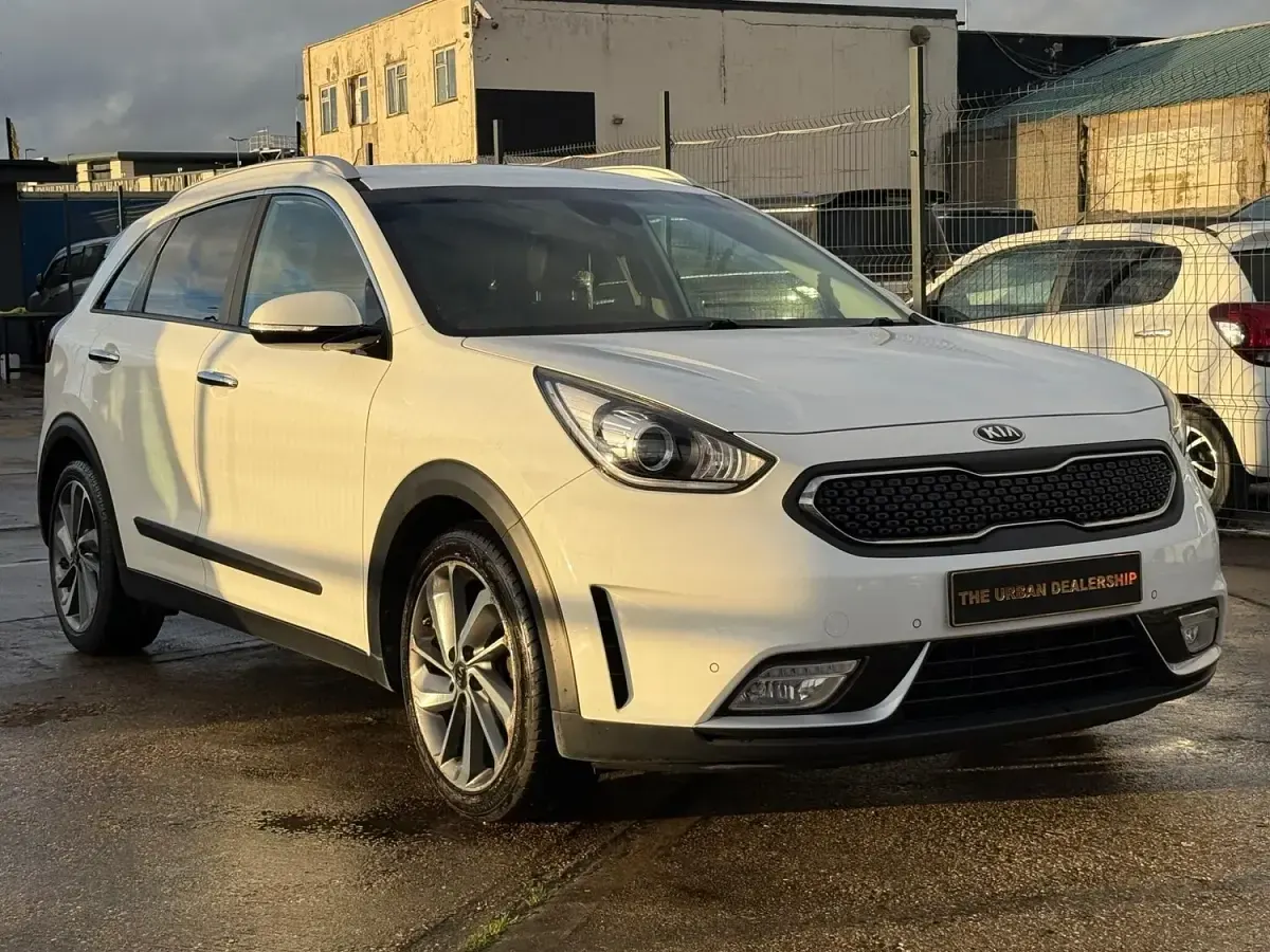 Used Kia Niro 141 HP (103 kW) 2017 White SUV