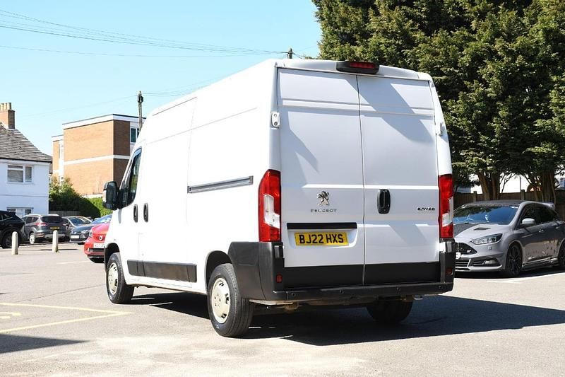 Second-hand Peugeot Boxer S 138 CP (101 kW) 2022 Alb Van