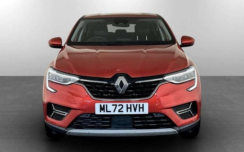 Used Renault Arkana Version S 143 HP (105 kW) 2022 Red SUV