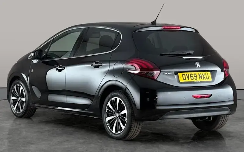 Used Peugeot 208 S 82 HP (60 kW) 2019 Black Hatchback