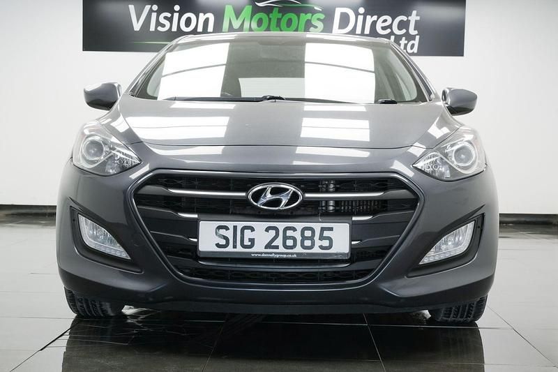 Second-hand Hyundai i30 SE 2015 Gri Hatchback