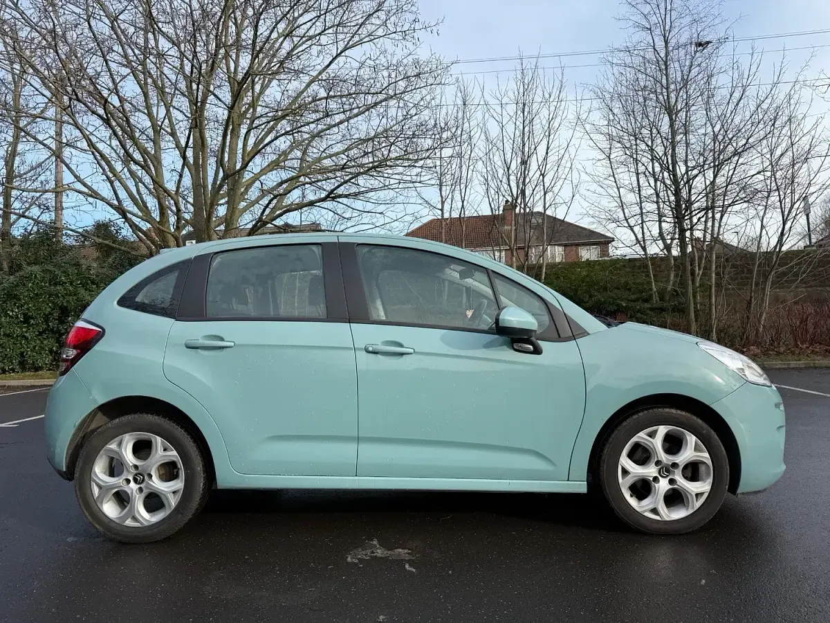 Used Citroën C3 PureTech 68 HP (50 kW) 2016 Blue Hatchback