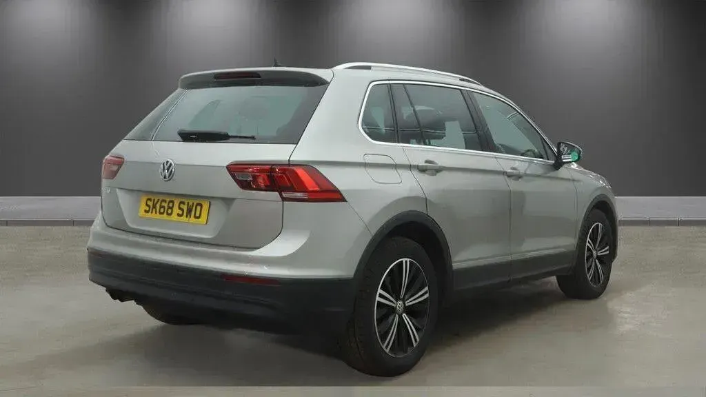 Used VW Tiguan SE 125 HP (91 kW) 2018 Silver SUV