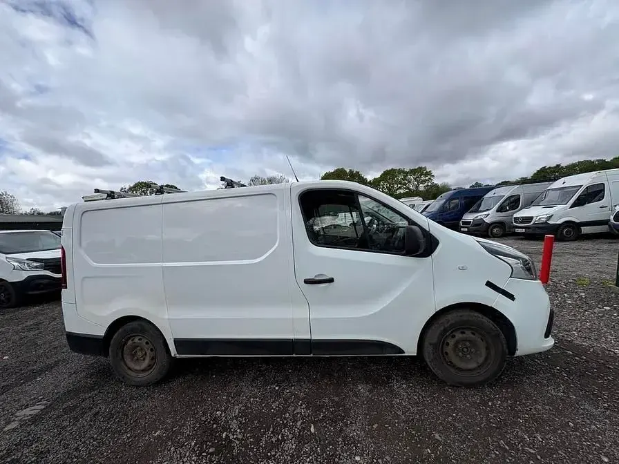 Gebraucht Renault Trafic Business 2015 Weiß Van / Kleinbus