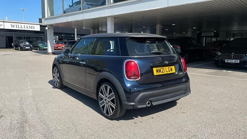 Używany Mini Cooper Exclusive 136 KM (100 kW) 2021 Czarny Hatchback