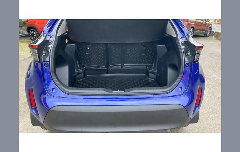 Used Toyota Yaris Cross 113 HP (83 kW) 2023 Blue SUV