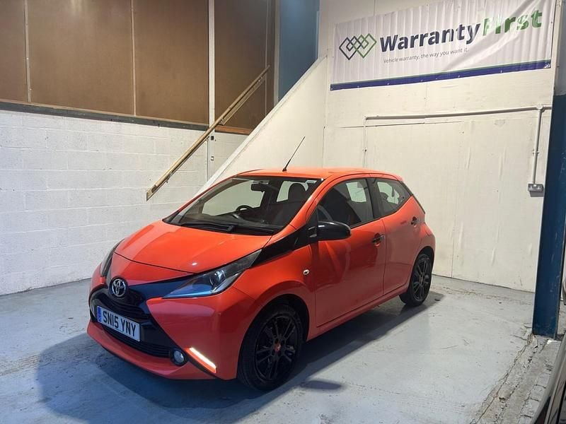 Usado Toyota Aygo X-cite 69 HP (50 kW) 2015 Laranja Citadino